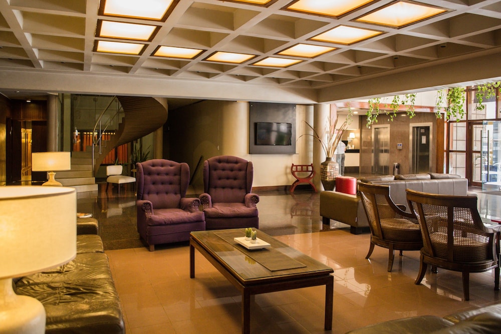 Julio Cesar Hotel 16/36