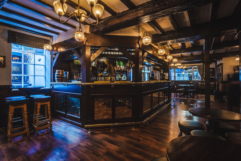 The Pied Bull 7/45