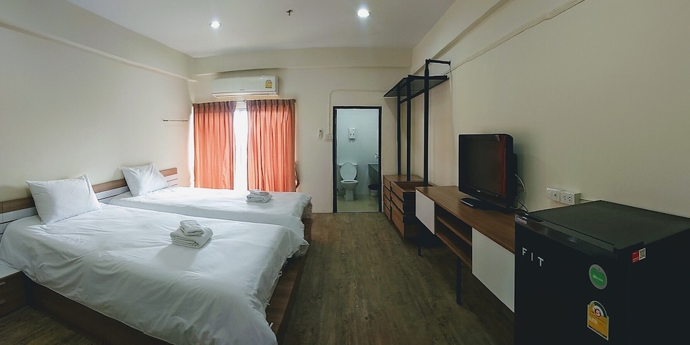 KOMOL RESIDENCE BANGKOK 24/65