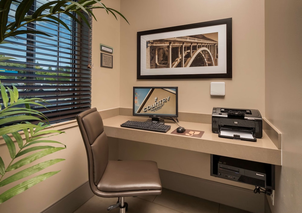 Country Inn & Suites by Radisson, Rochester-Pittsford/Brighton, NY 24/24