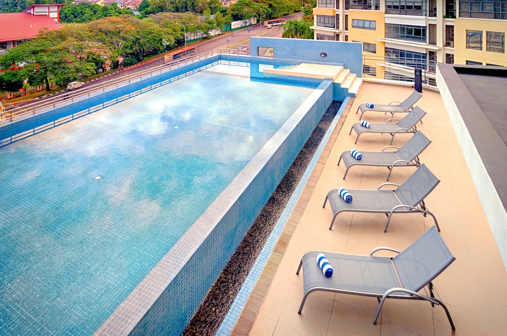 Bespoke Hotel Puchong 46/50