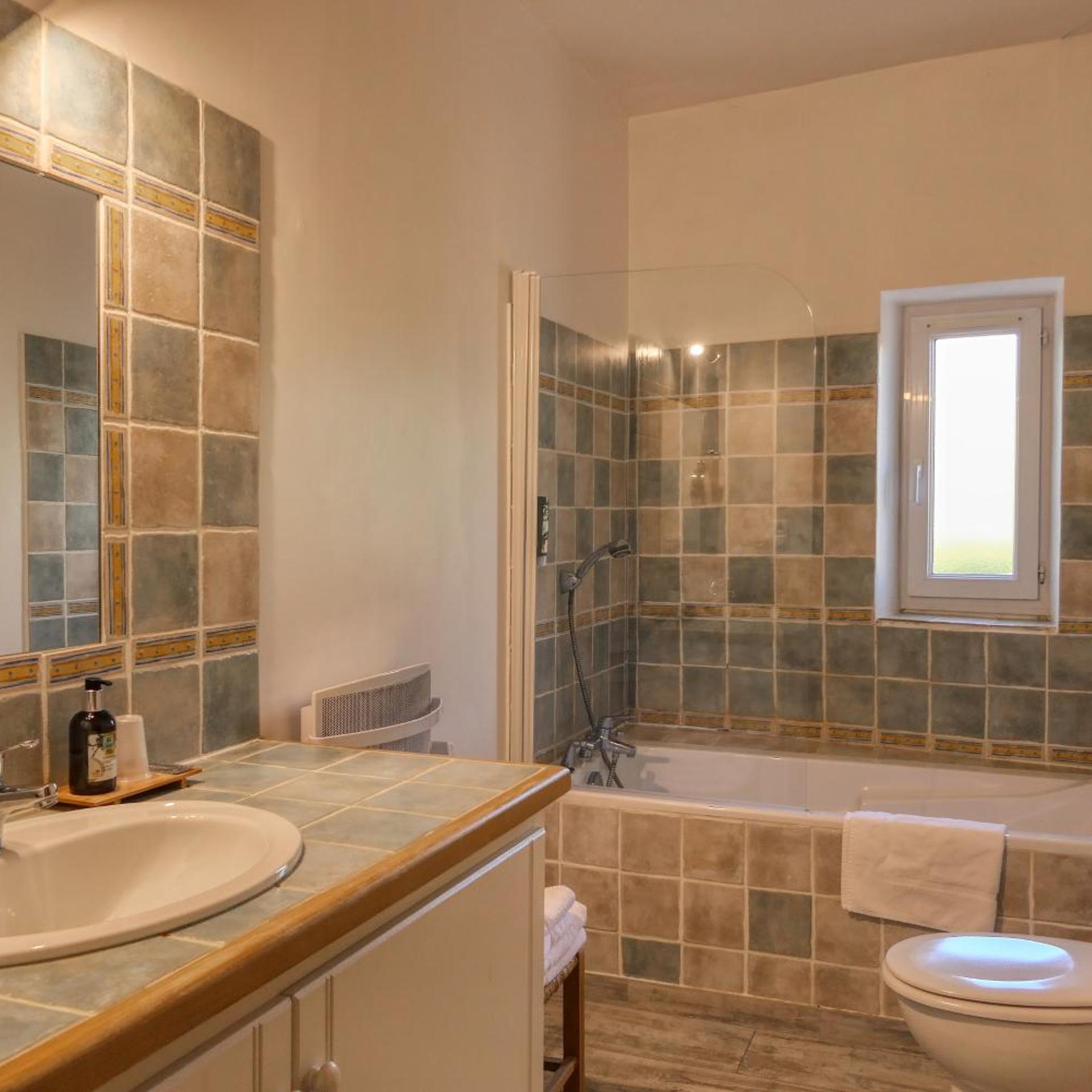 Hotel La Bastide Des Monges 49/50