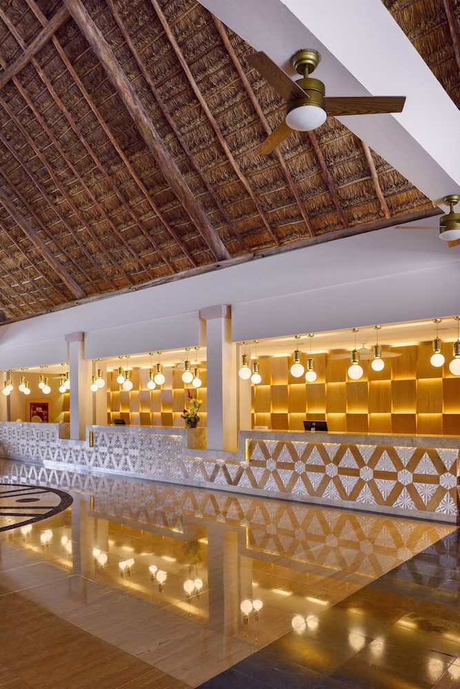 Grand Palladium White Sand Resort Spa All Inclusive 1/50