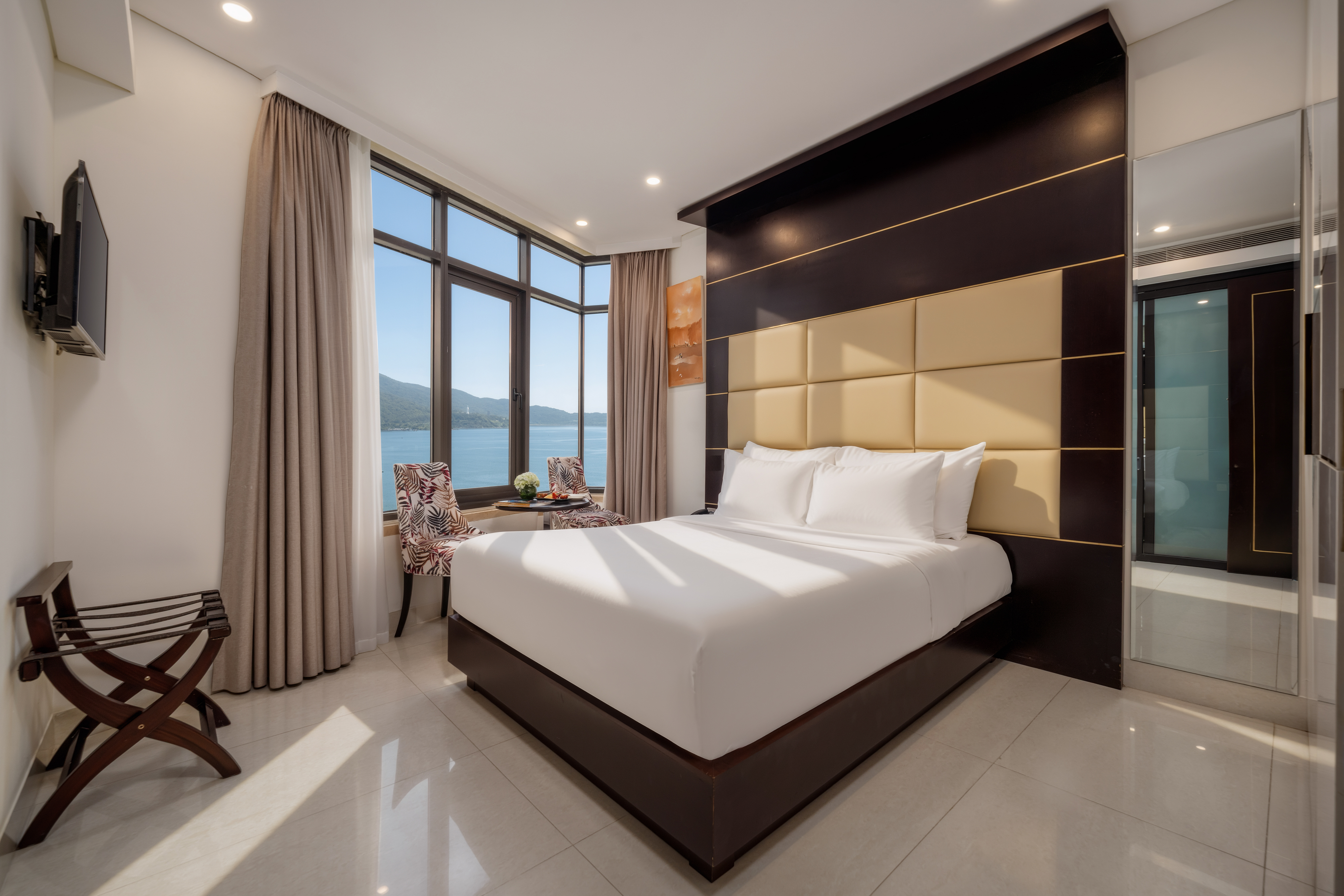 Senior, Deluxe, Double Bed، Holiday Beach Hotel Danang 5/8