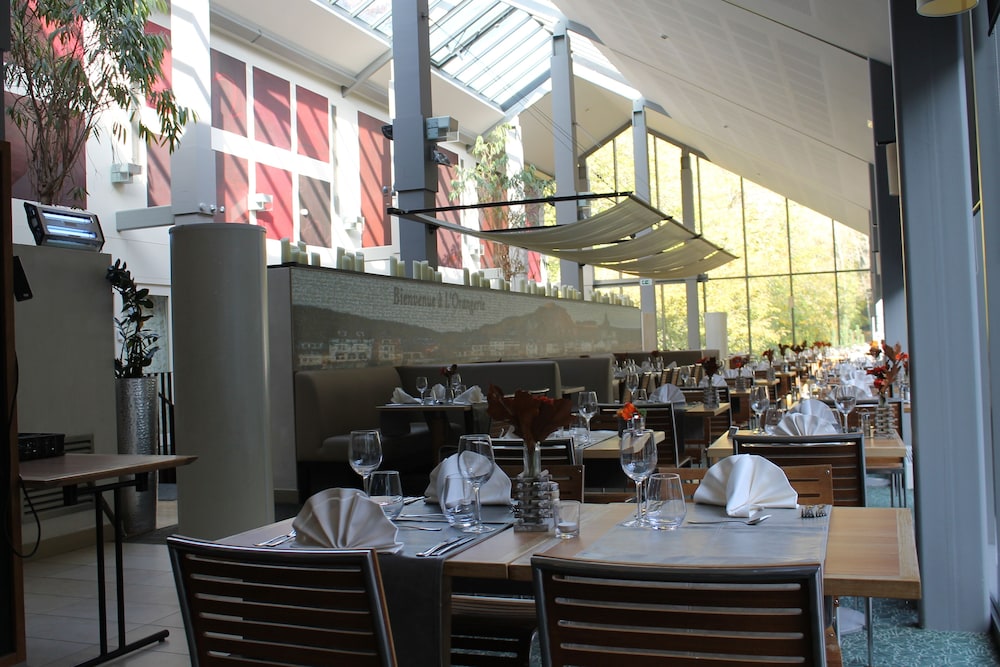 restaurant-cafeteria