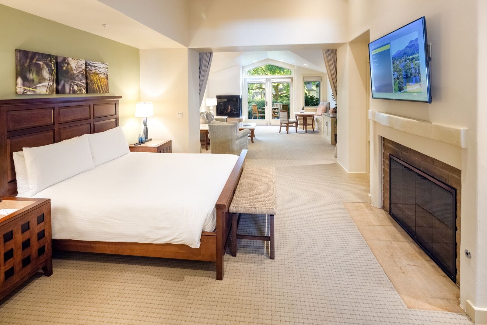 Grand, Suite, Bungalow, King Bed