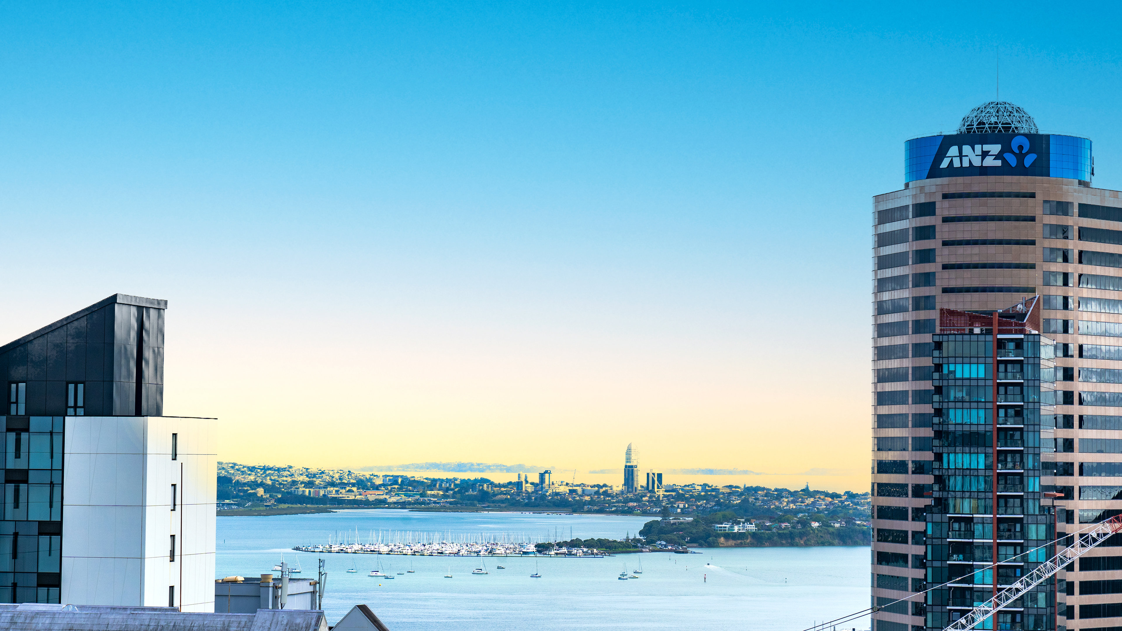 Crowne Plaza Auckland 72/77