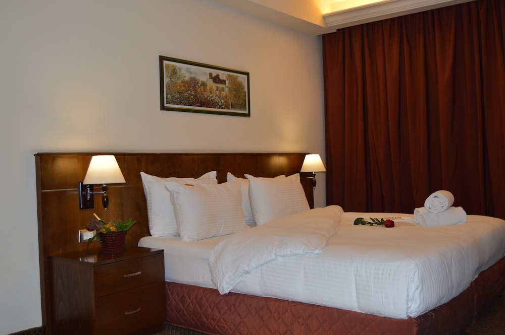 MARKAZIA SUITES 11/78