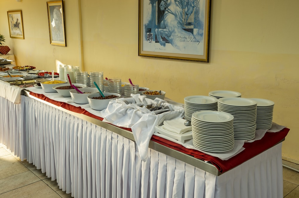 Dolphin Hotel Resort And Conference 40/43