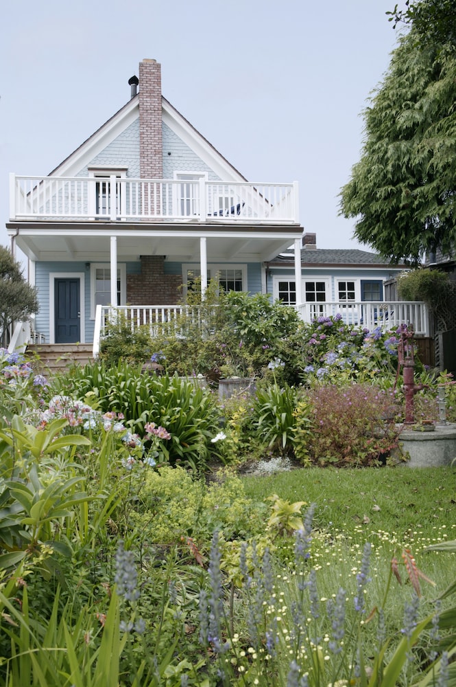 Inns of Mendocino 42/50