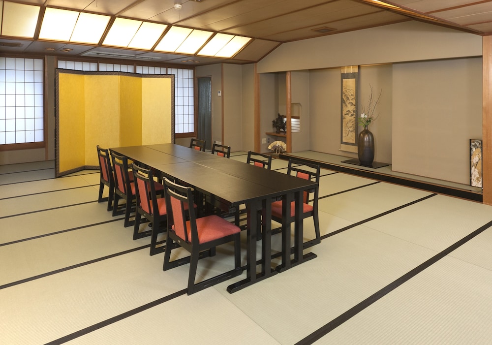 Arashiyama Onsen Saishikino Yado Hanaikada 13/15
