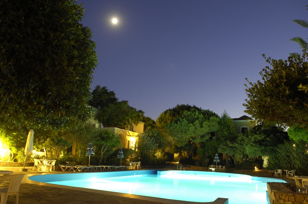 Kalydna Island Hotel 48/56