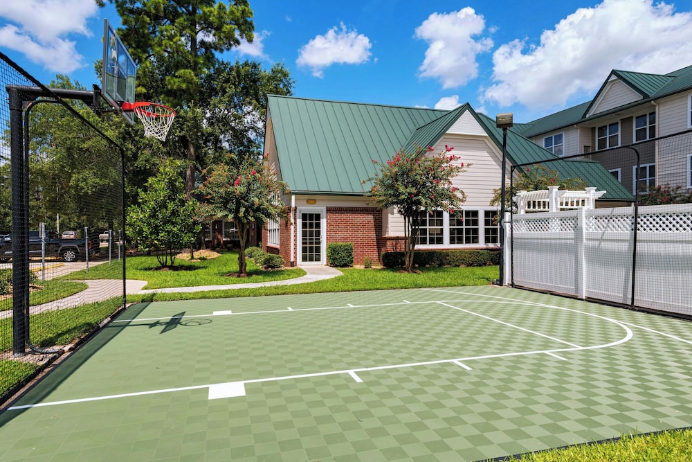 Residence Inn Houston The Woodlands / Lake Front Circle 46/50