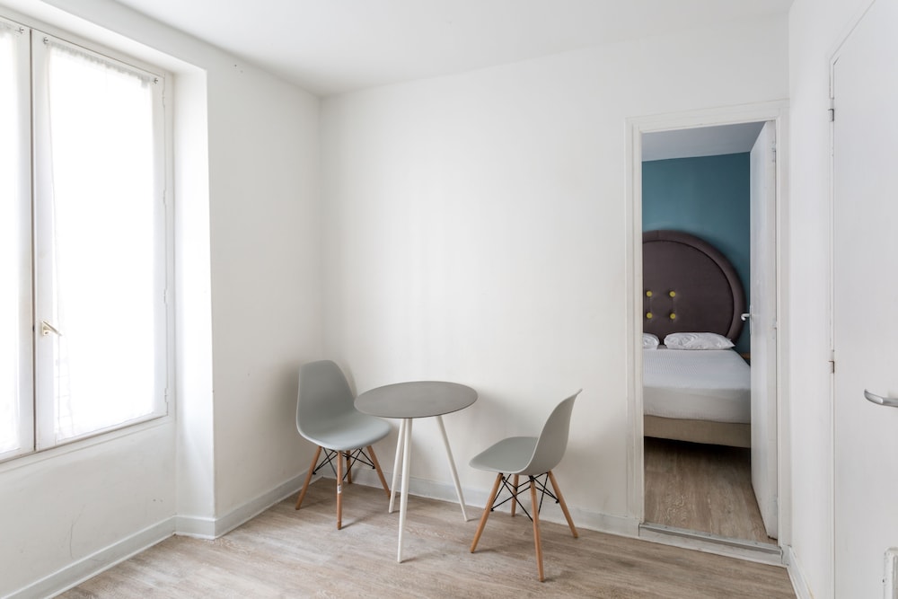Hotel Eiffel XV 35/45
