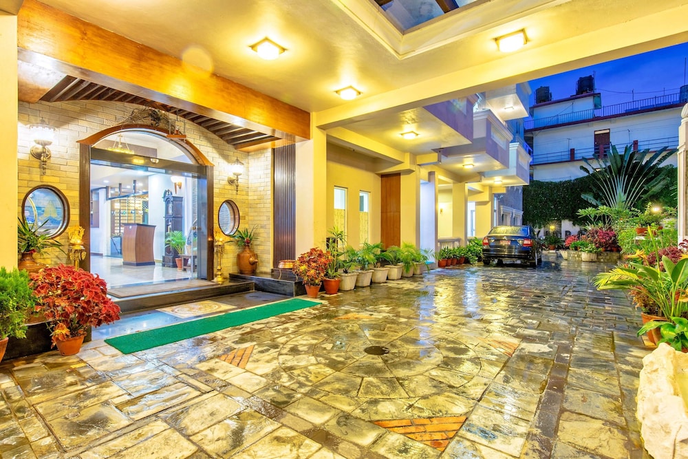 Da Yatra Courtyard Hotel Resort 20/50