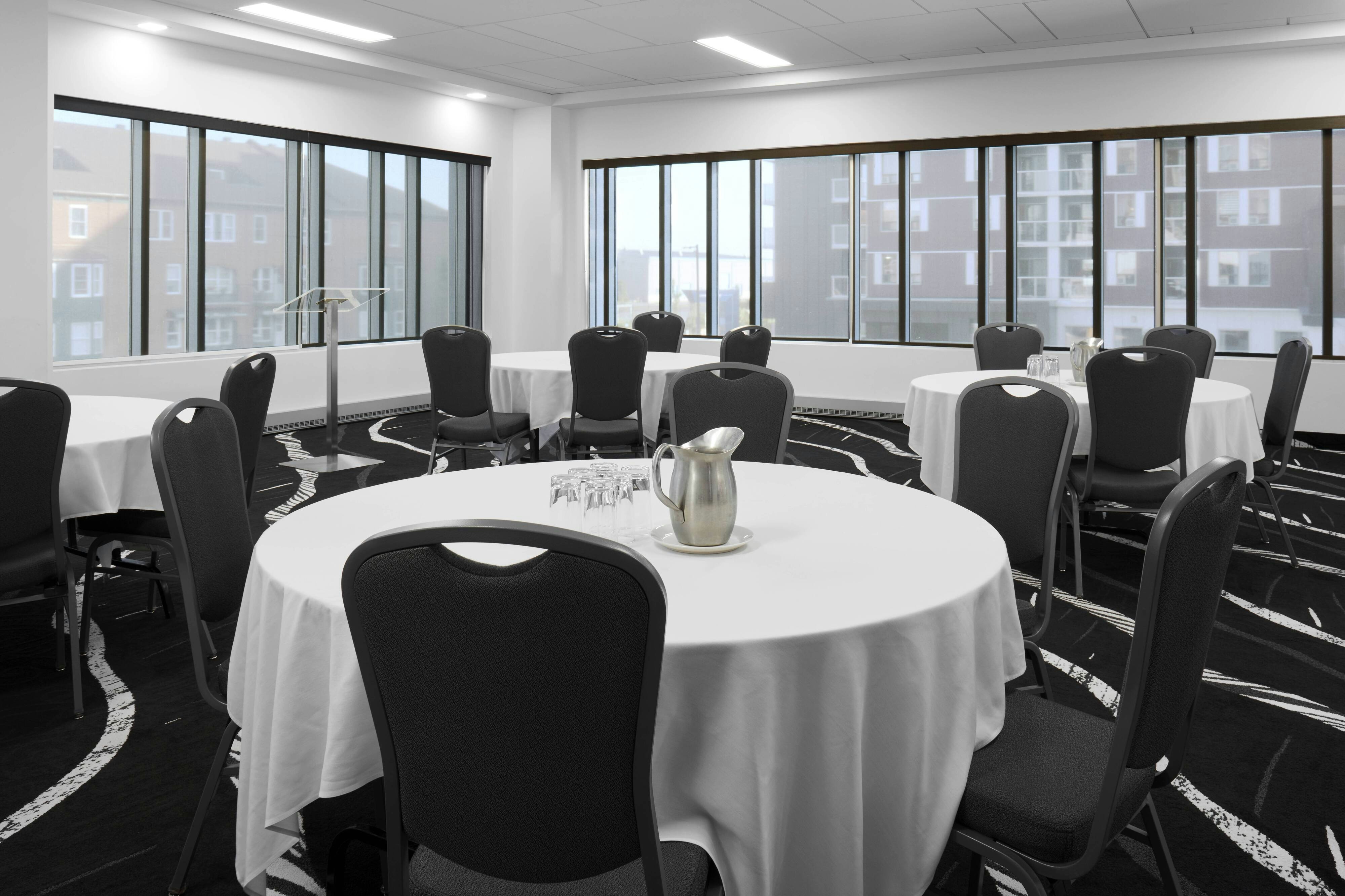 DELTA HOTELS BY MARRIOTT TROIS RIVIERES CONFERENCE CENTRE 13/19