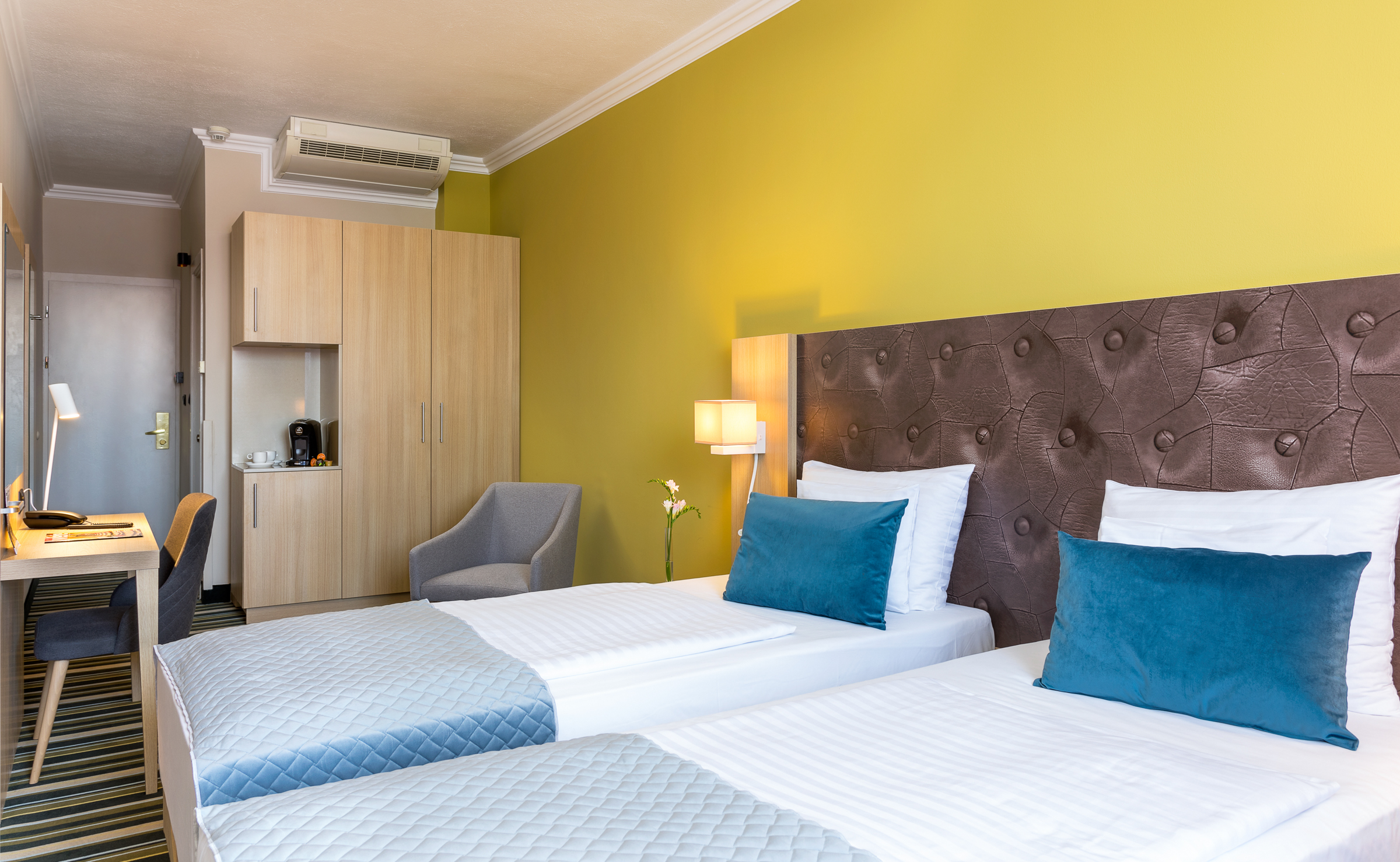 TWIN/DOUBLE ROOM COMFORT