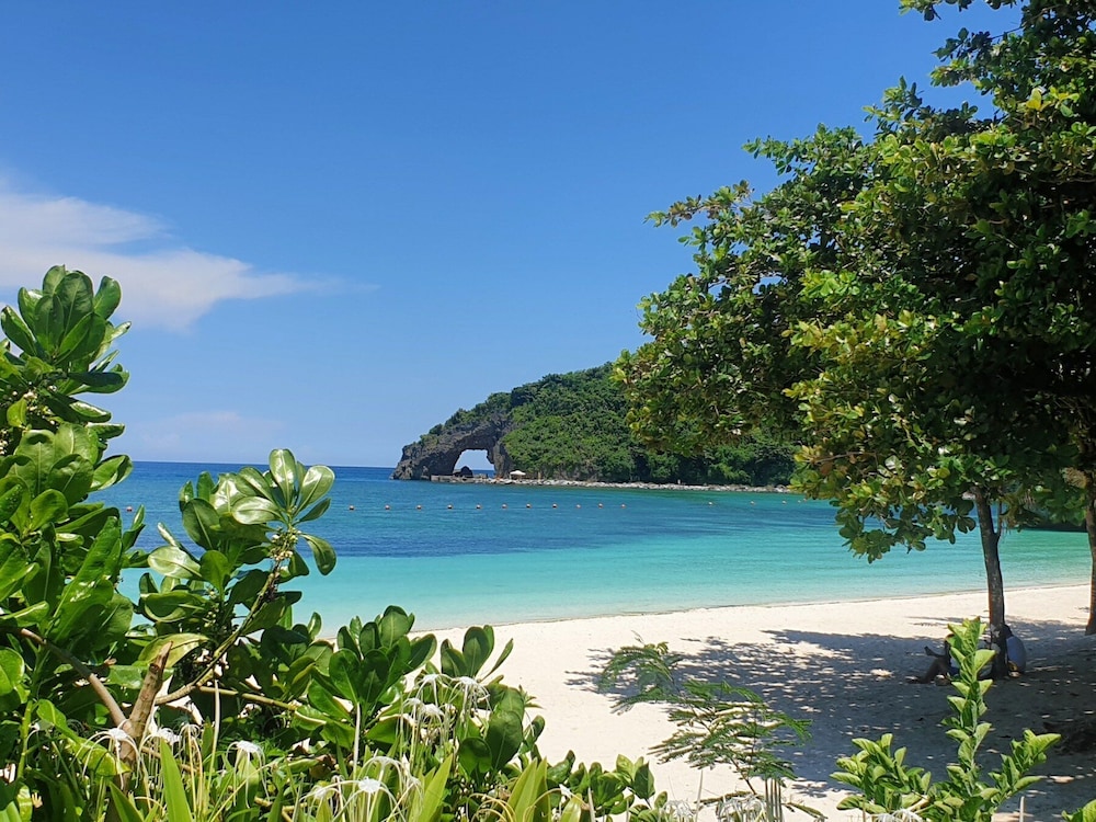 Fairways And Bluewater Newcoast Boracay 73/76
