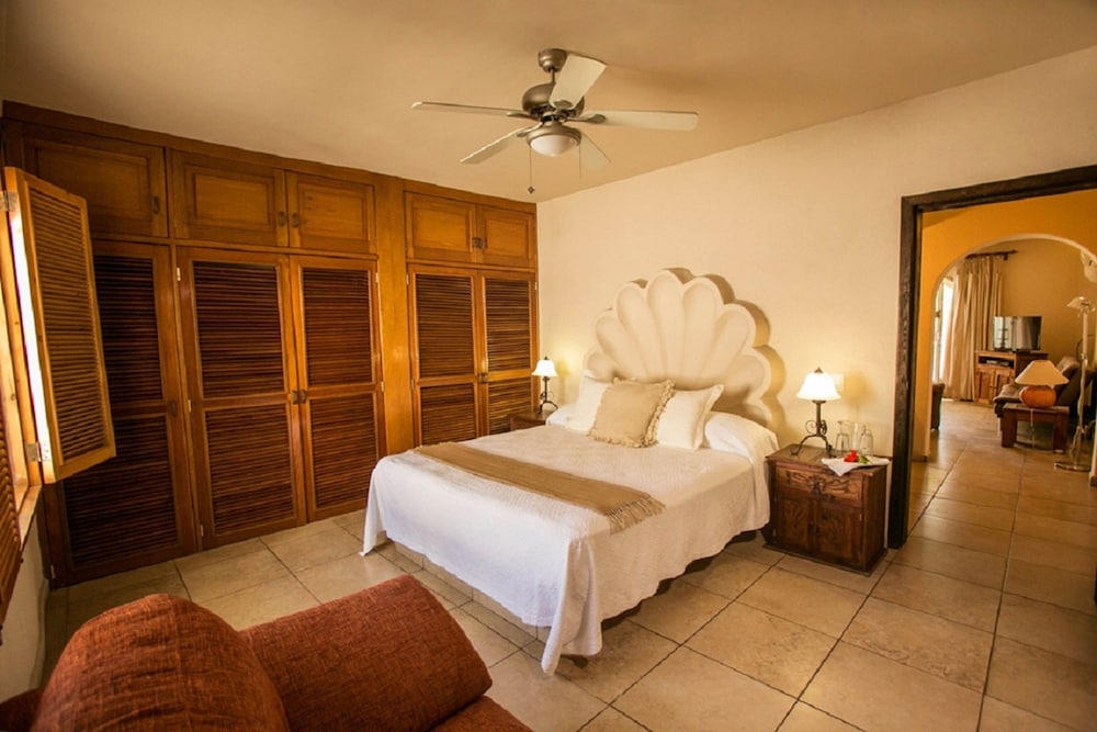 Club Del Moro Hotel Suites 32/72