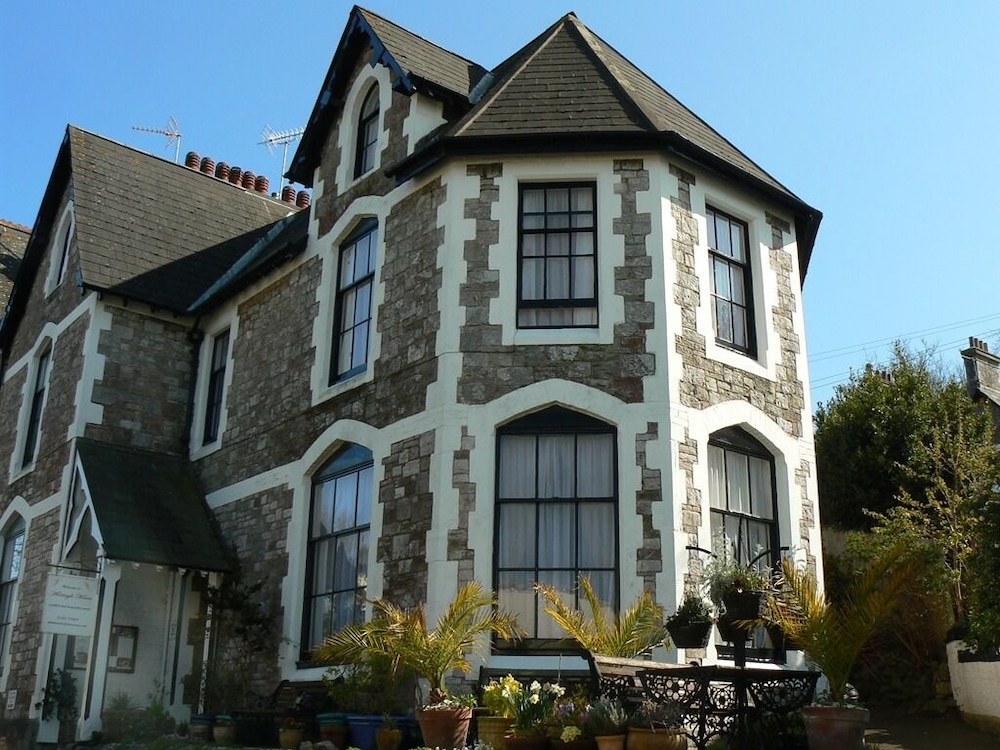 Ashleigh House 3/47