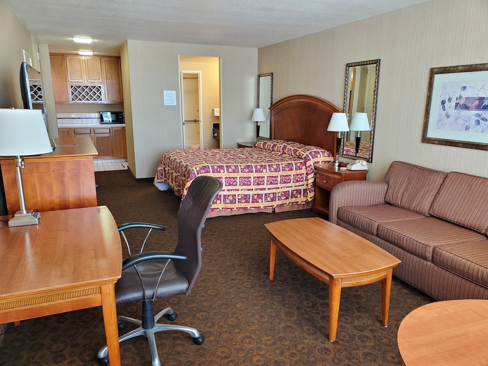 Royal Pacific Motor Inn 44/59