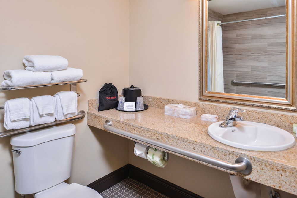 Best Western Plus Rama Inn 49/54