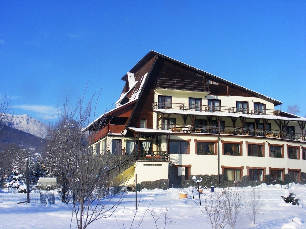 Bran Belvedere International 2/53