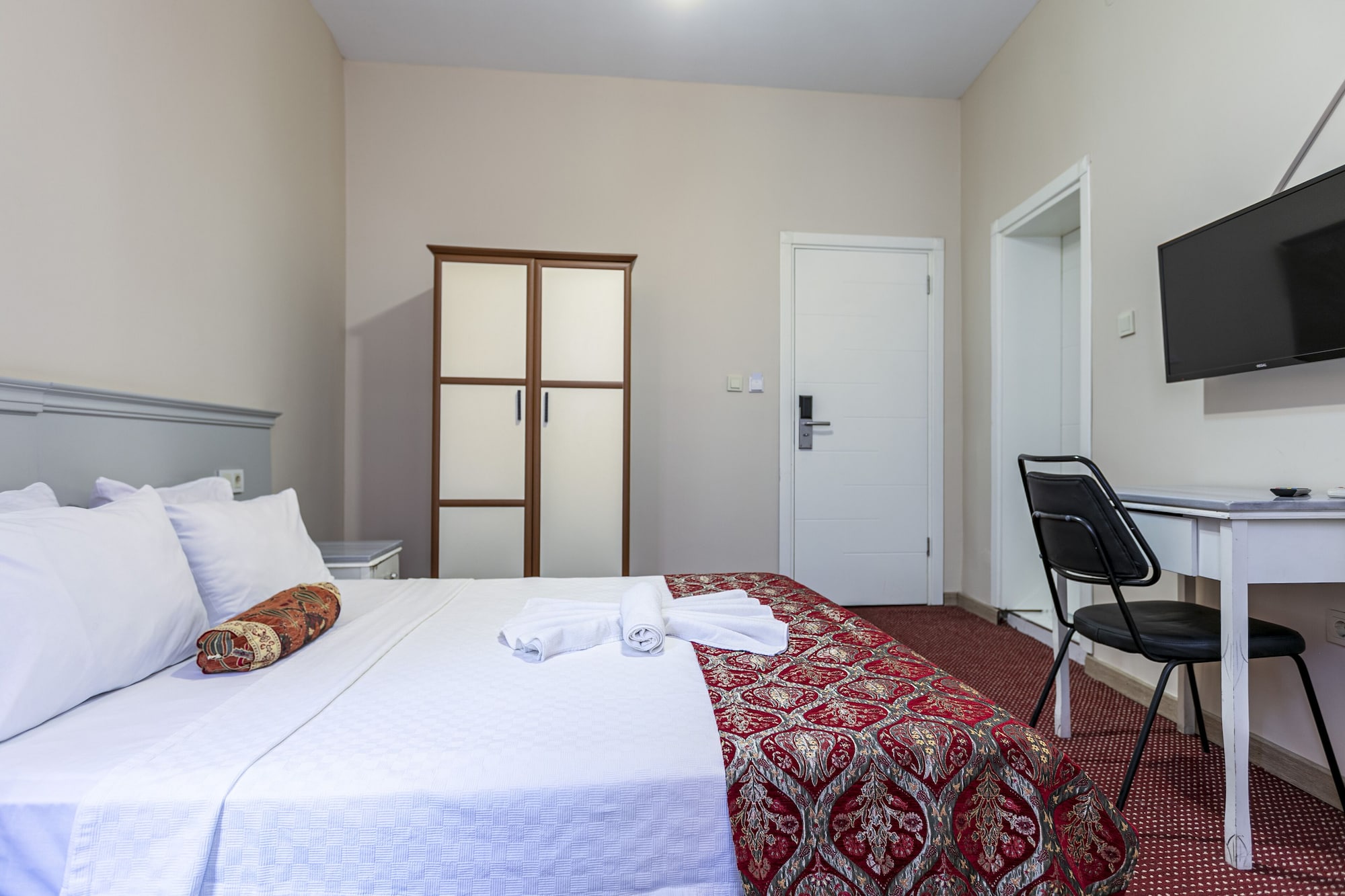 ECONOMY, DOUBLE BED