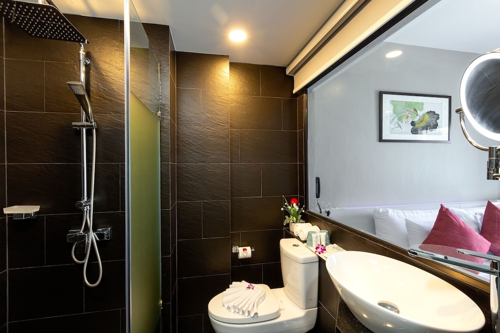 Kana Triple L Hotel 22/67
