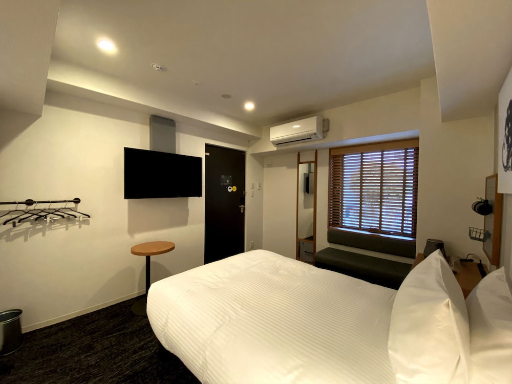 Umeda Holic Hotel 12/35