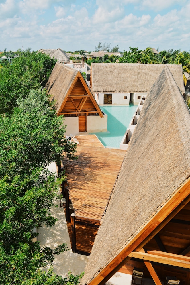 Hotel Punta Caliza 43/48