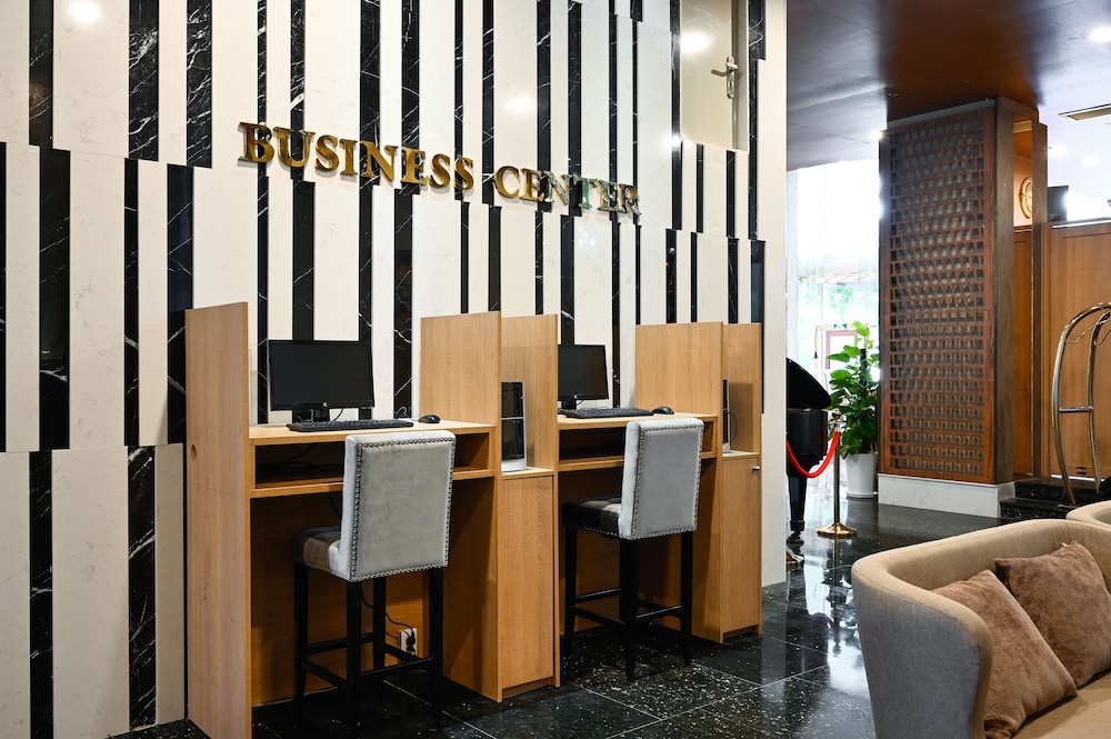 Muong Thanh Grand Saigon Centre Hotel 69/71