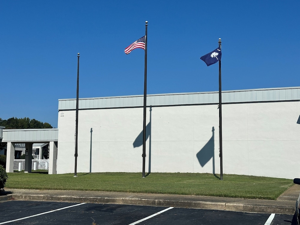 Motel6 Lugoff, SC 25/28
