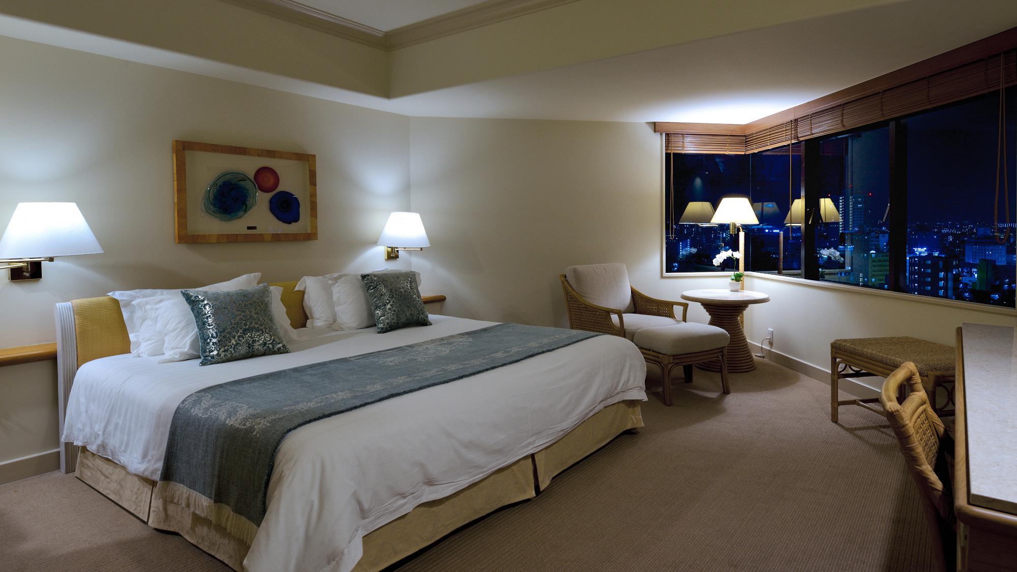 Club, King Bed, Club Floor