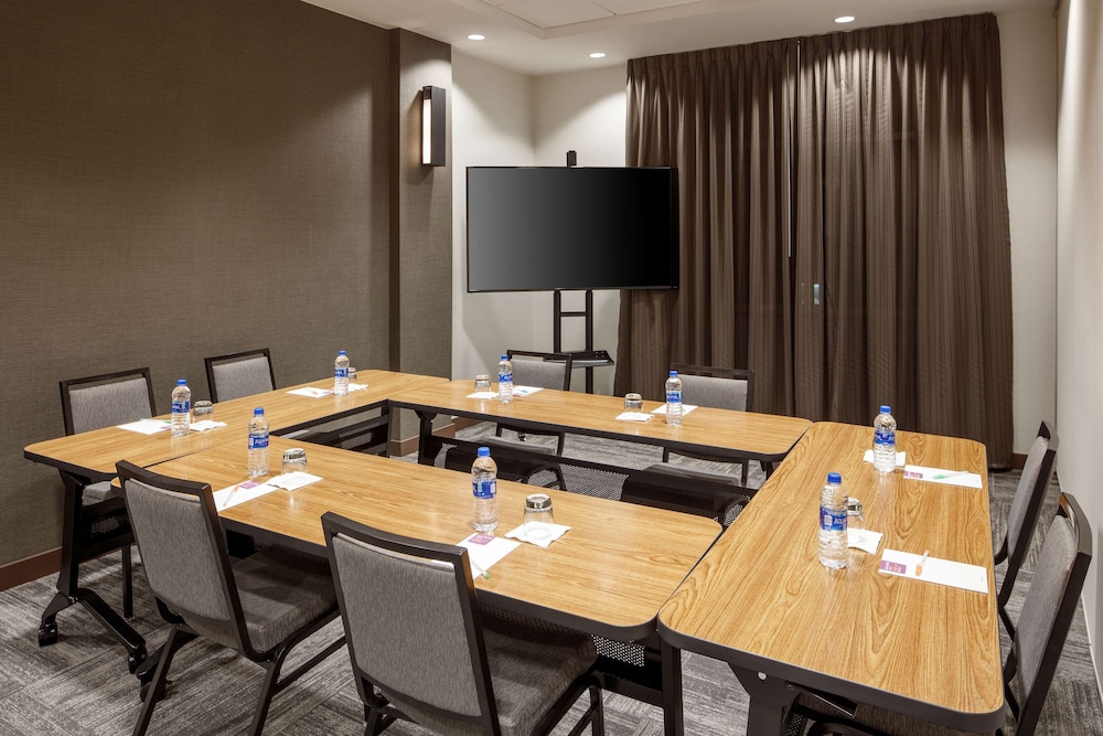 Hyatt Place Oklahoma City / Bricktown 33/39