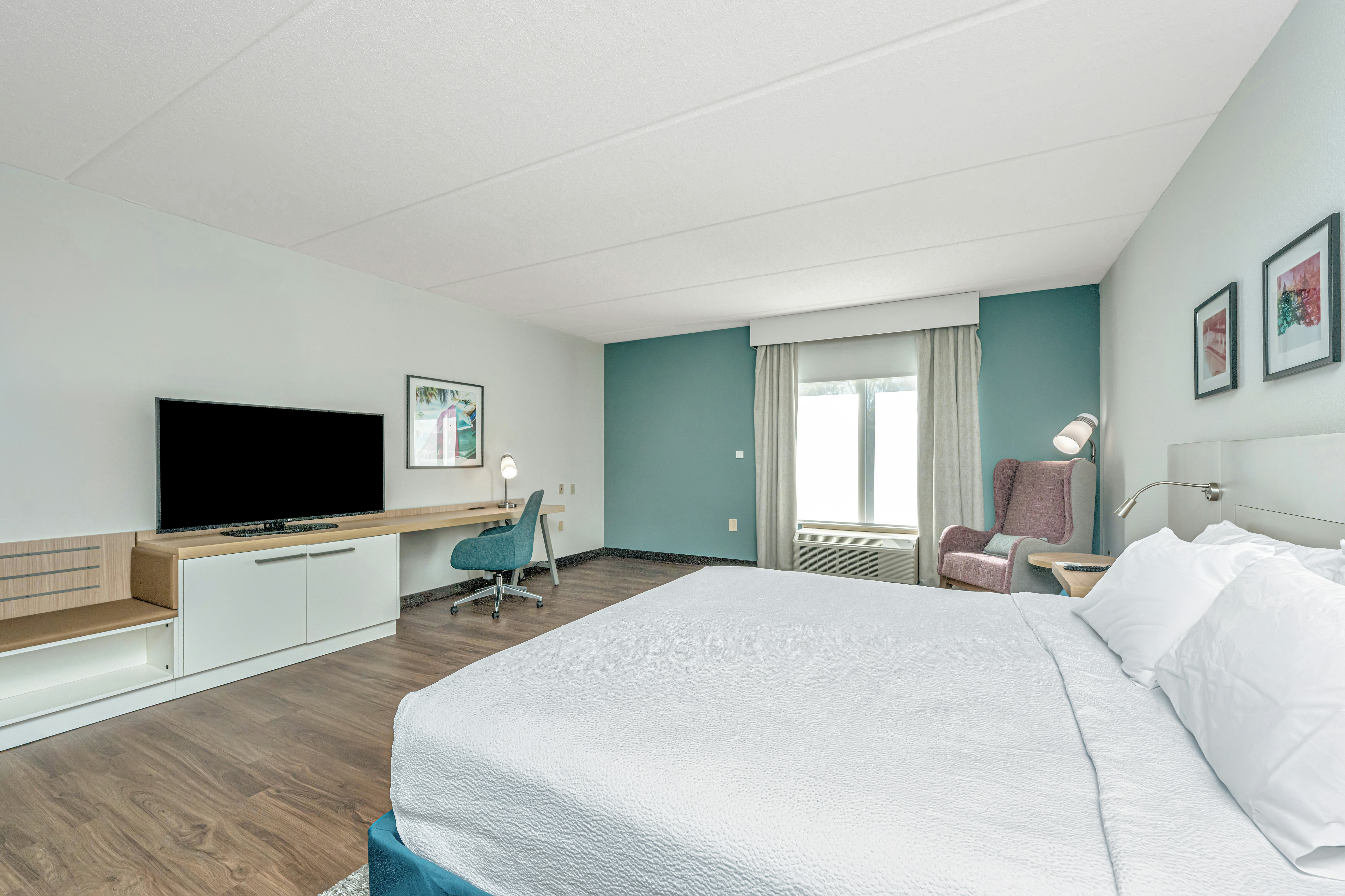 ROOM, KING BED, ACCESSIBLE