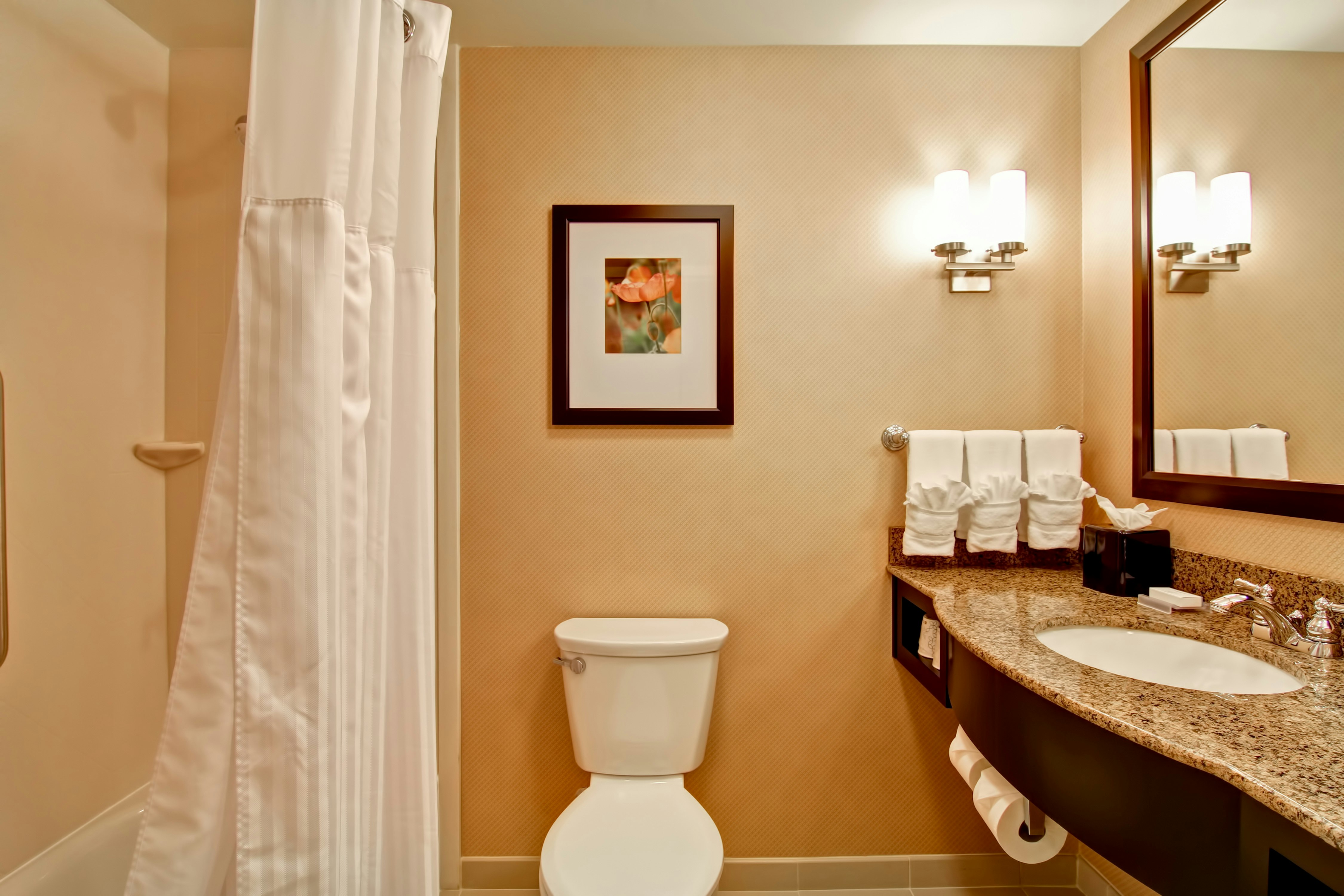 HILTON GARDEN INN WOODBRIDGE 18/20
