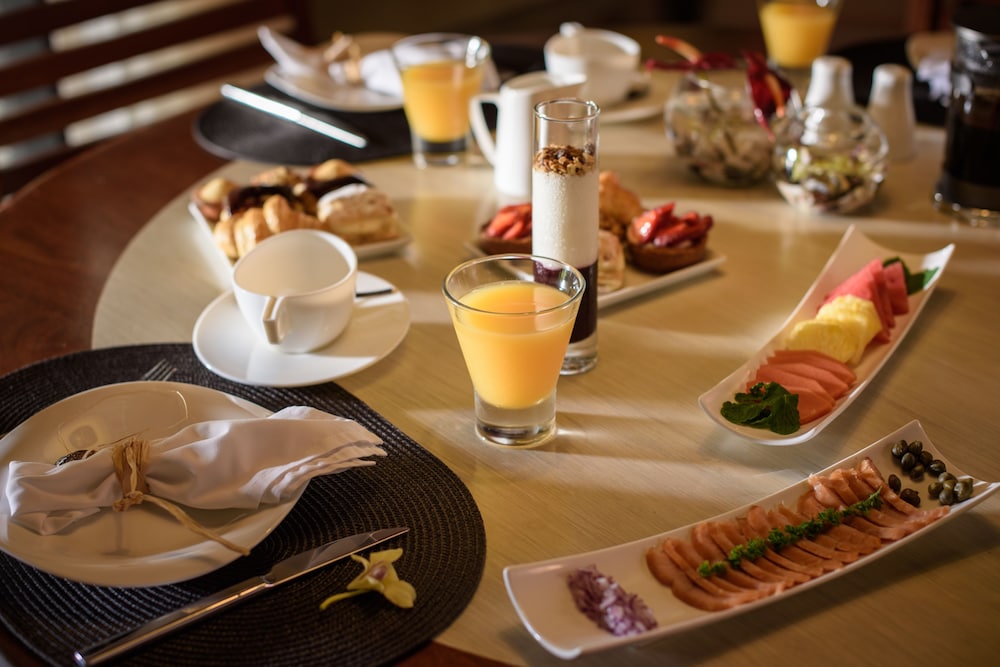 Cala Luna Boutique Hotel and Villas 74/86