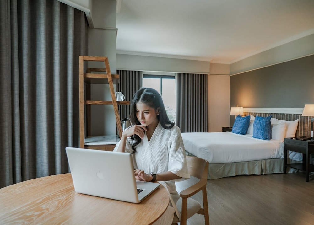 Grand Riverside Hotel Phitsanulok 4/65