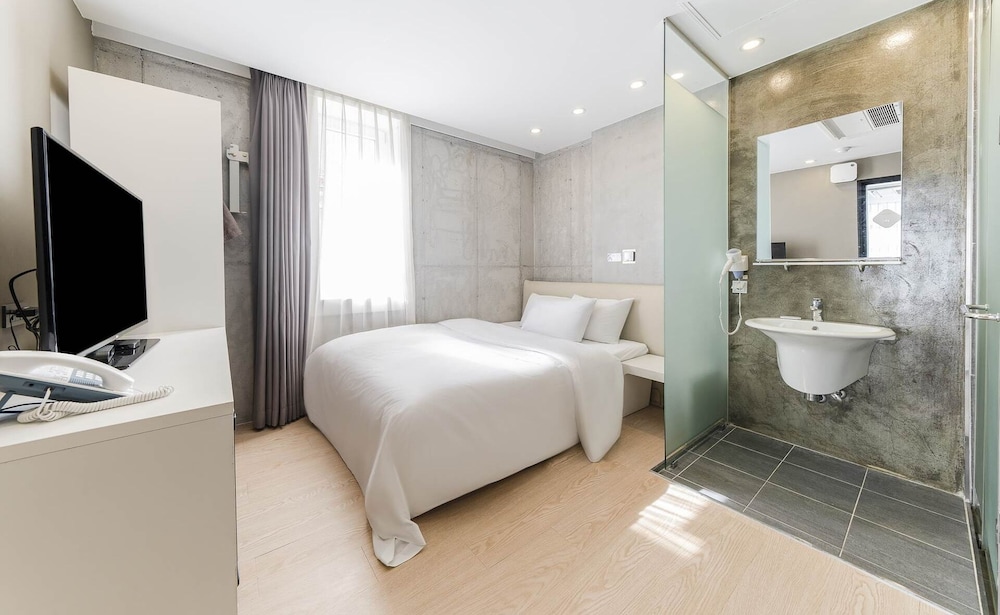 Connected Hotel Guro 63/64