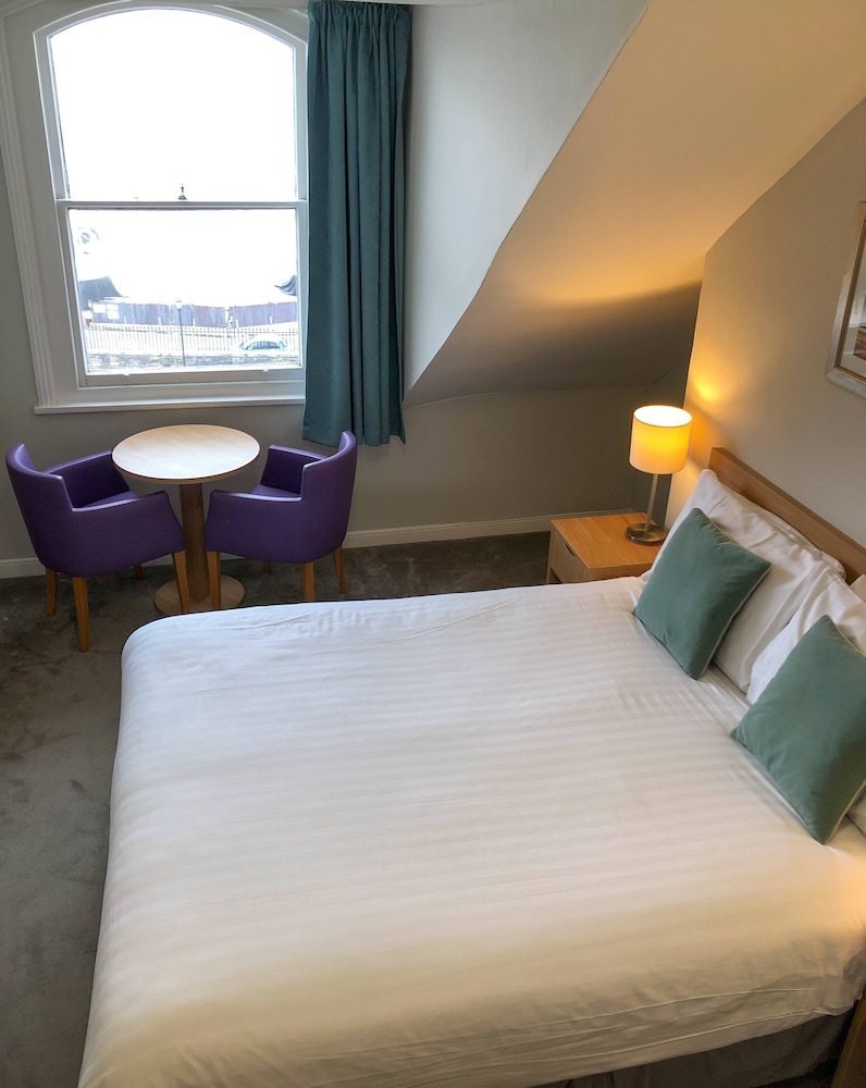Royal Esplanade Hotel 12/50