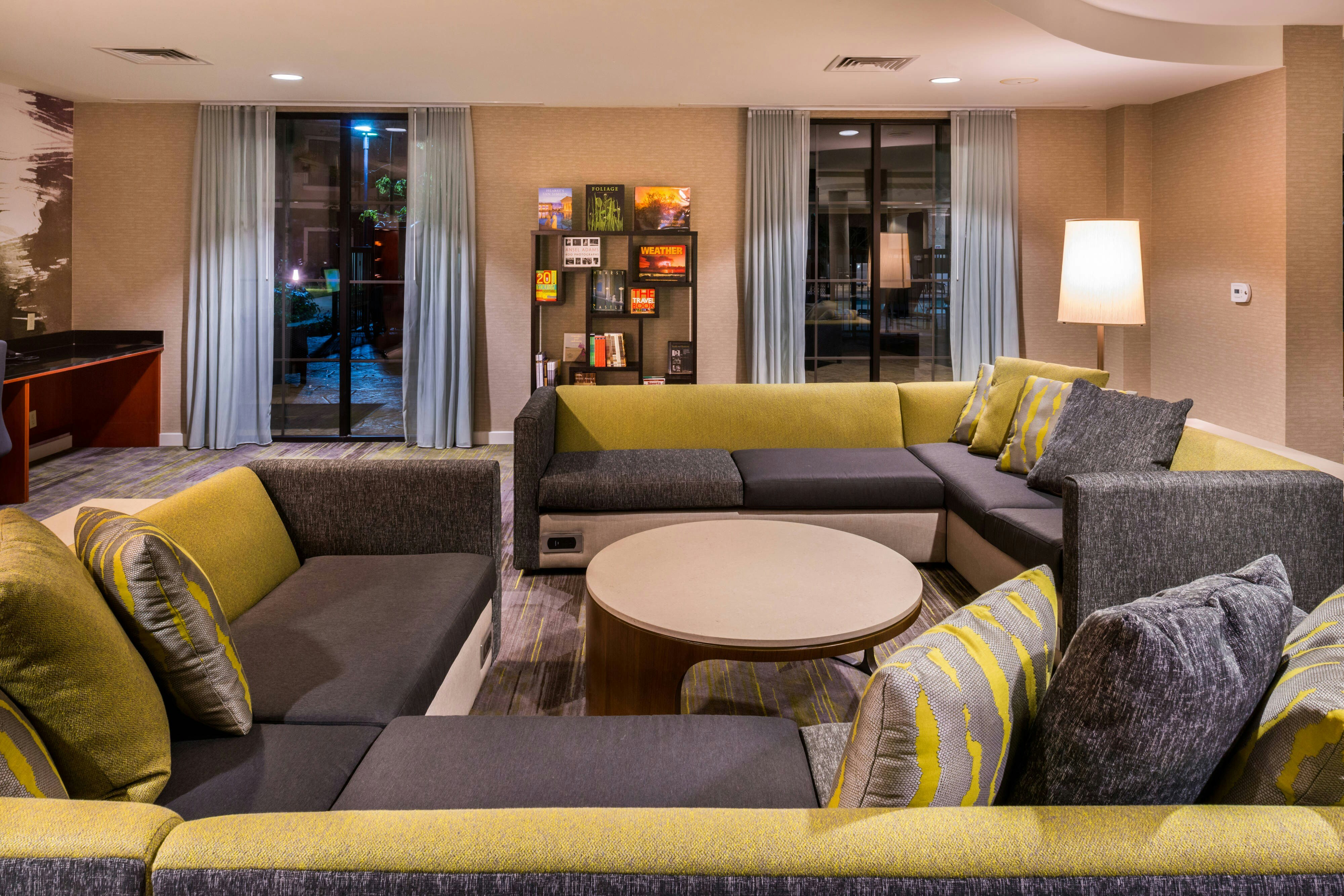 Courtyard By Marriott San Luis Obispo 10/25