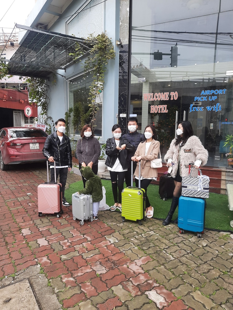 New Airport Hotel 45/50