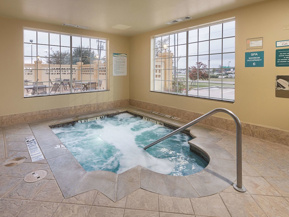La Quinta Inn & Suites by Wyndham Woodway - Waco South 33/47
