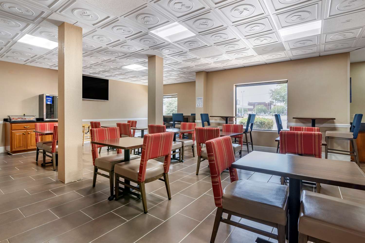 Comfort Inn Suites Statesboro 26/34