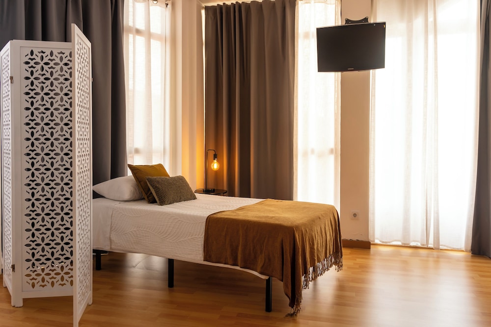 Central Guest House 16/50