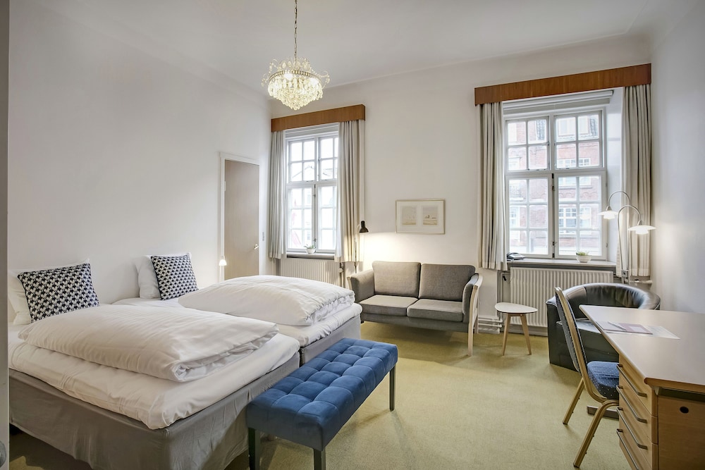 Palads Hotel 36/48