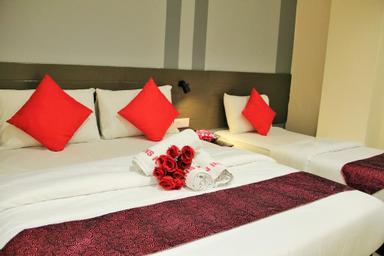 Family, Double Bed, No Window