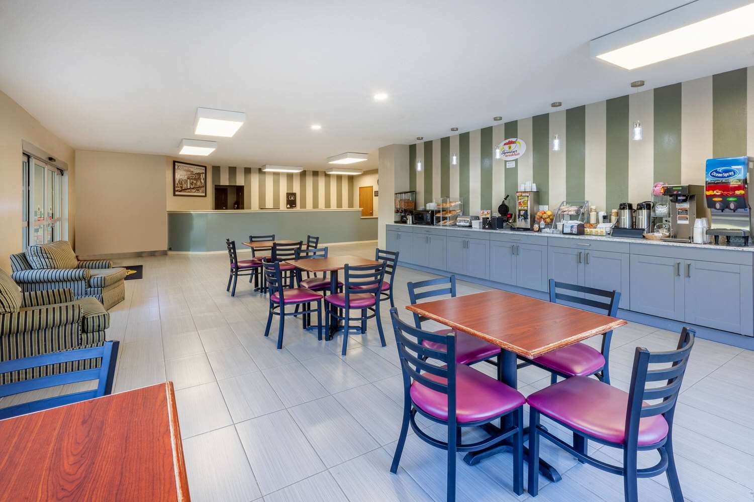 Baymont by Wyndham La Grange KY Southeast 26/37