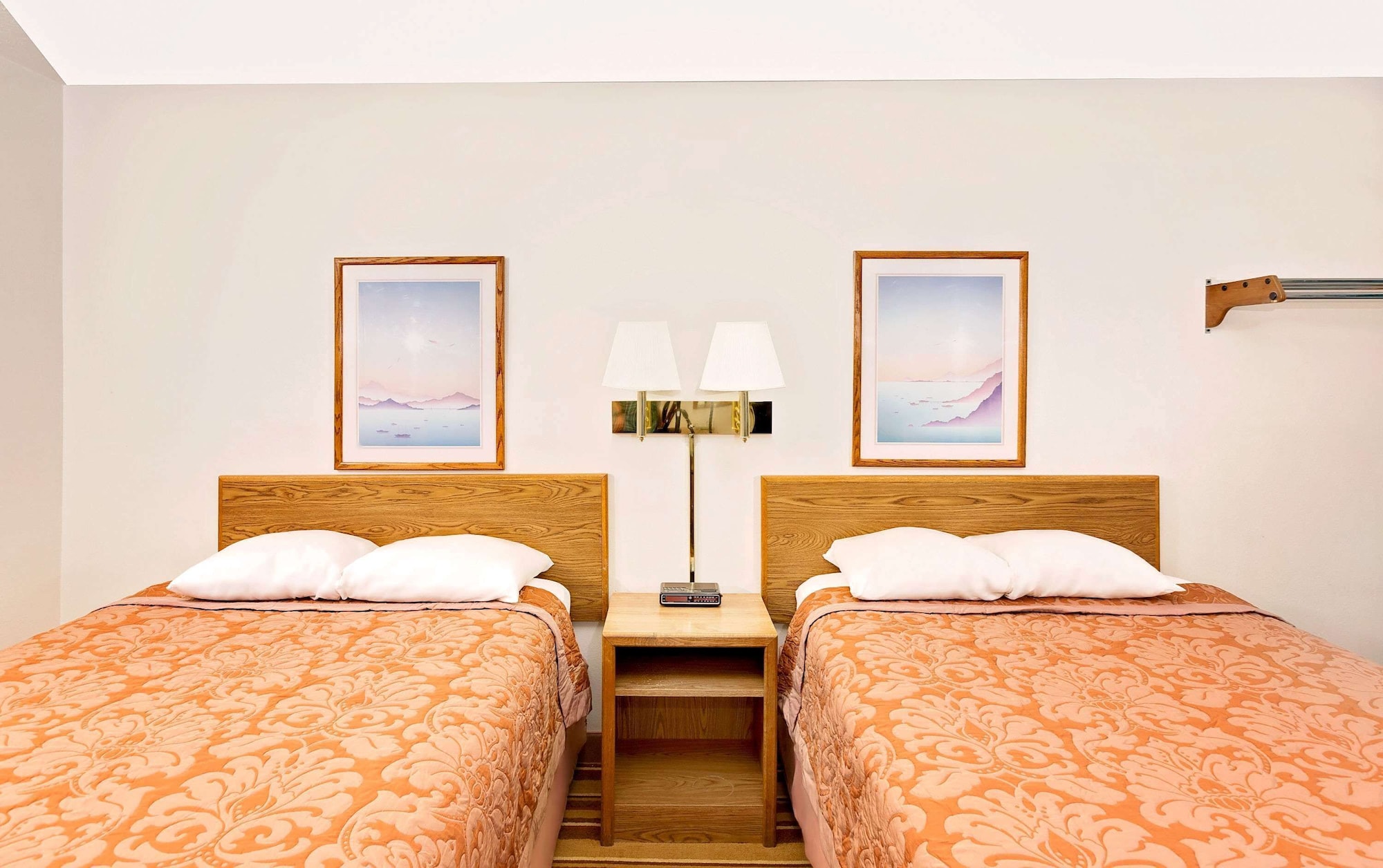 Room, 1 Double and 2 Queen Beds